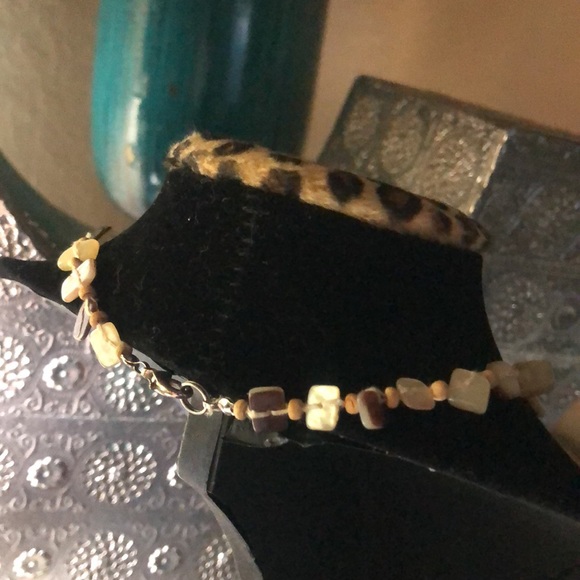 Hand carved heart made in the Bahamas - Picture 3 of 3